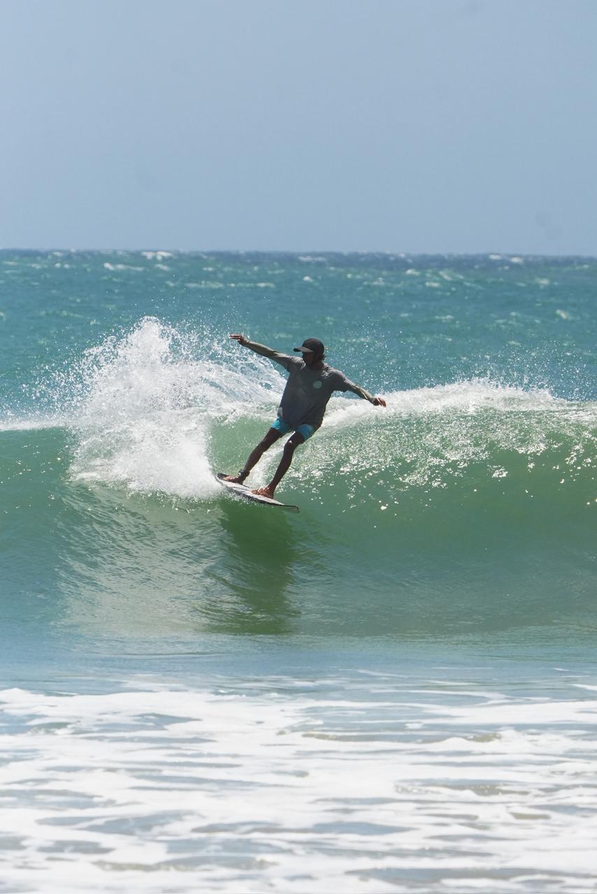 Surf lesson at Arugam Bay